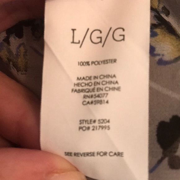 Cabi 5204 Gray Floral Blouse (L) - Picture 5 of 5